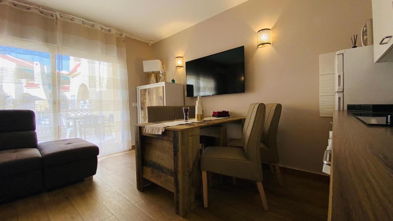 Luxury Apartment Fronte Piscina Mareverde A&V Costa Adeje Ngoại thất bức ảnh